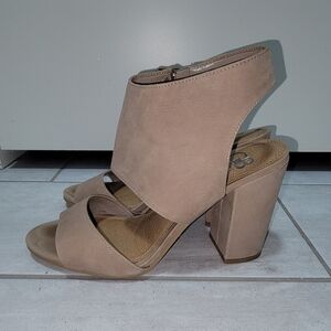 GIANNI BINI Leather Nude Taupe Block Heel Sandals - Peep Toe Ankle Cuff Heels